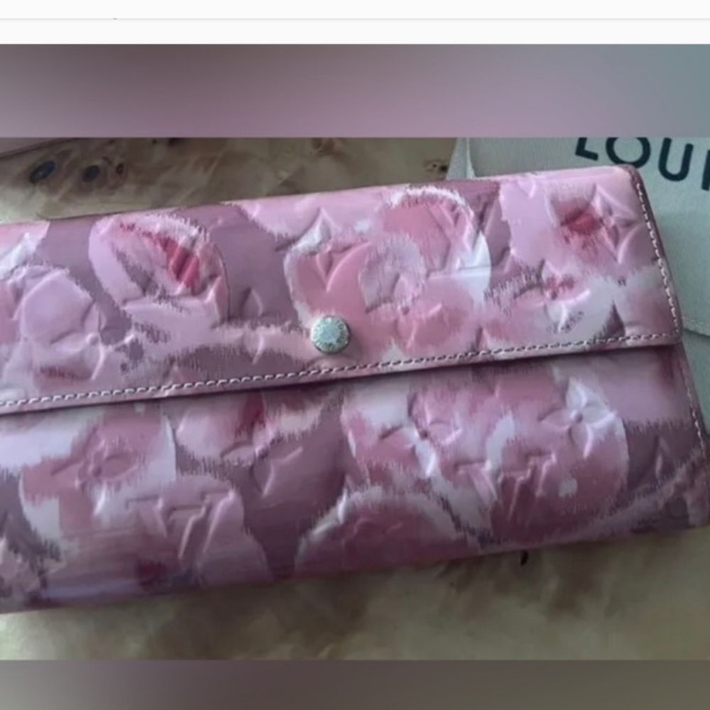 AUTHENTIC Louis Vuitton Portefeuille Sarah Vernis Wallet (LVXX168)
